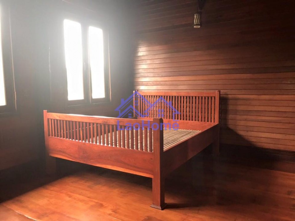 ID: 890 - Lao style wooden house 