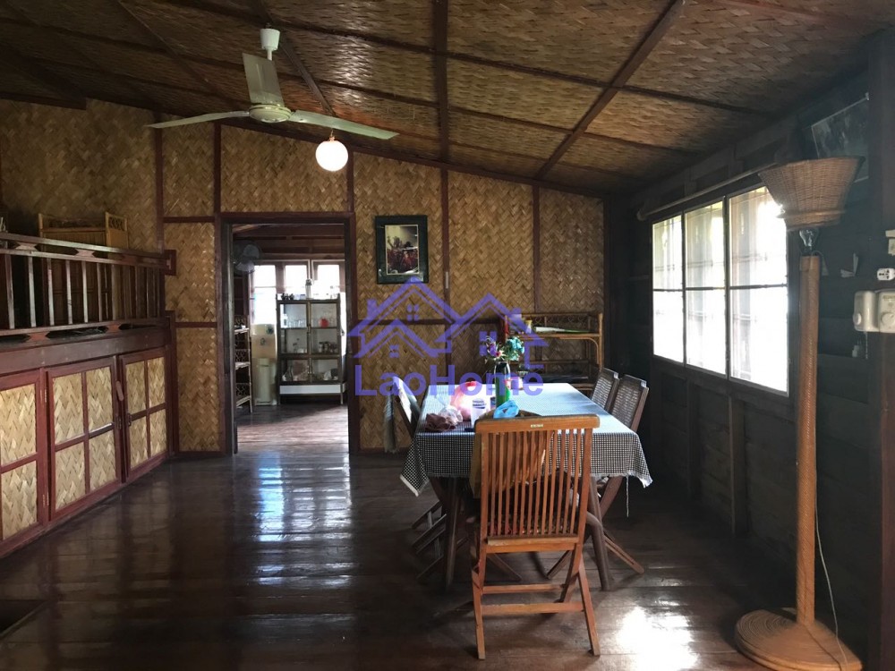 ID: 896 - Lao style home