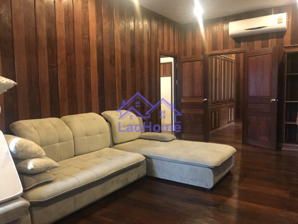 ID: 910 - House for rent lao style