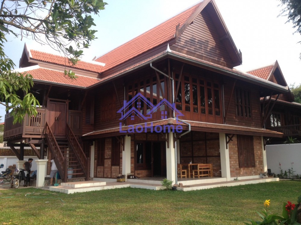 Modern Lao style house