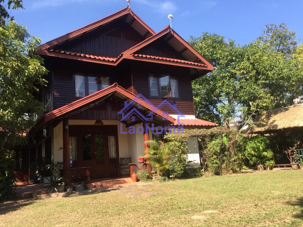 house for rent lao style with large garden