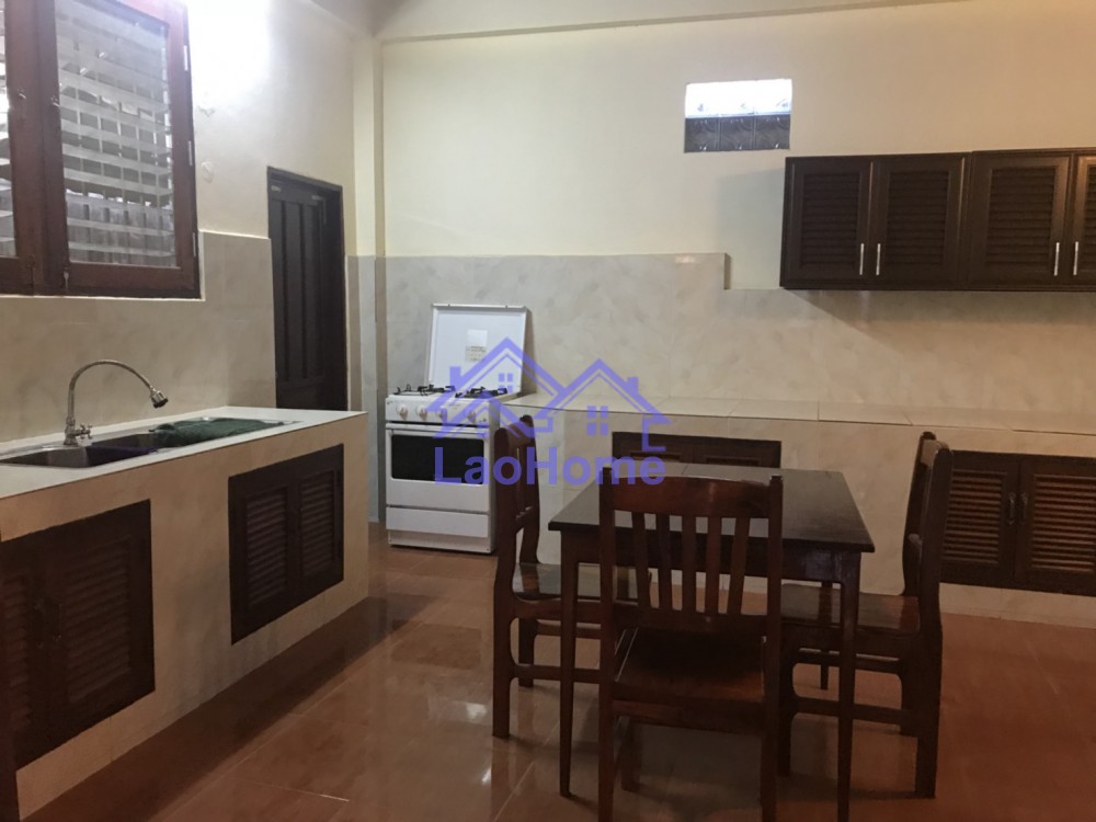 ID: 998 - house for rent with garden