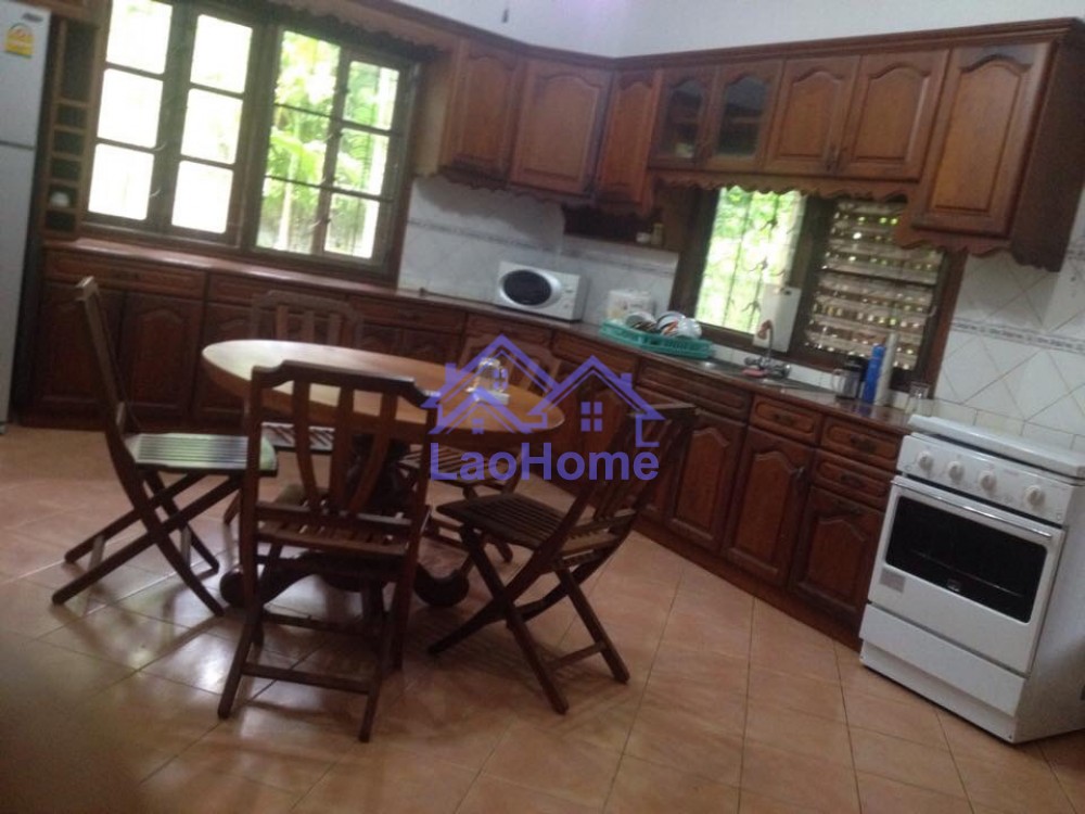 ID: 1015 - House for sale with swimming pool 