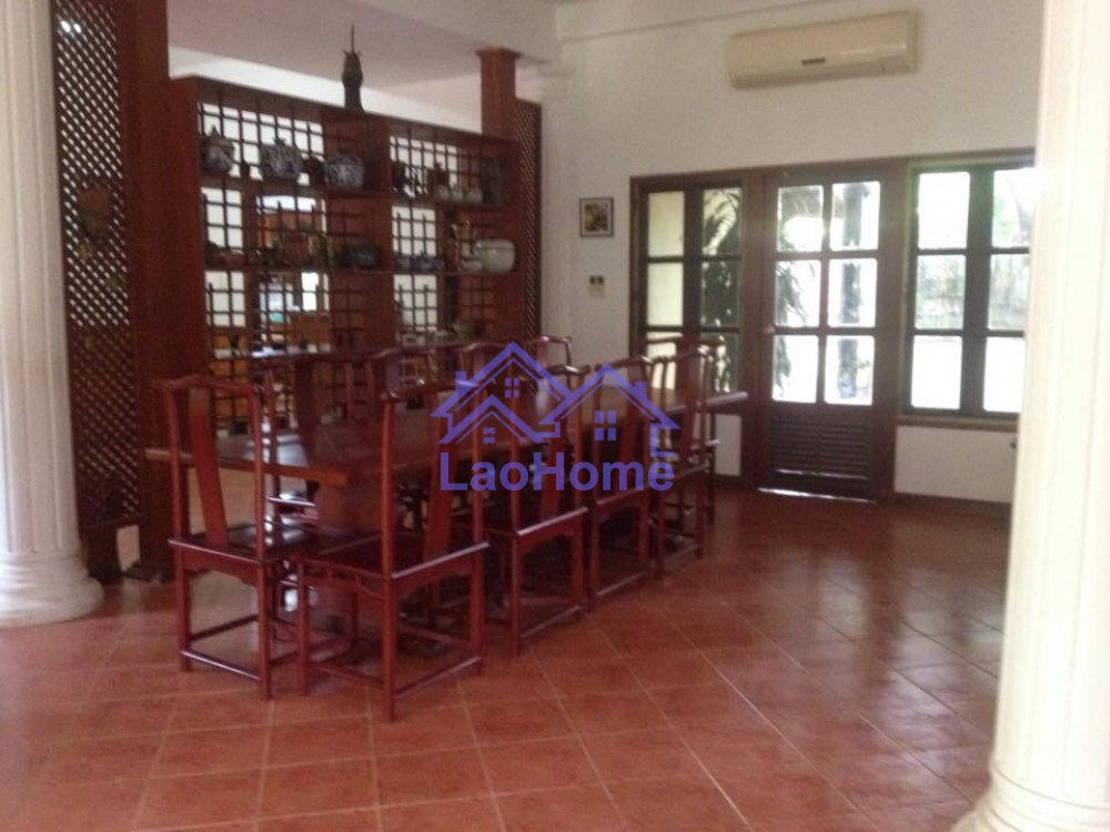 ID: 1015 - House for sale with swimming pool 