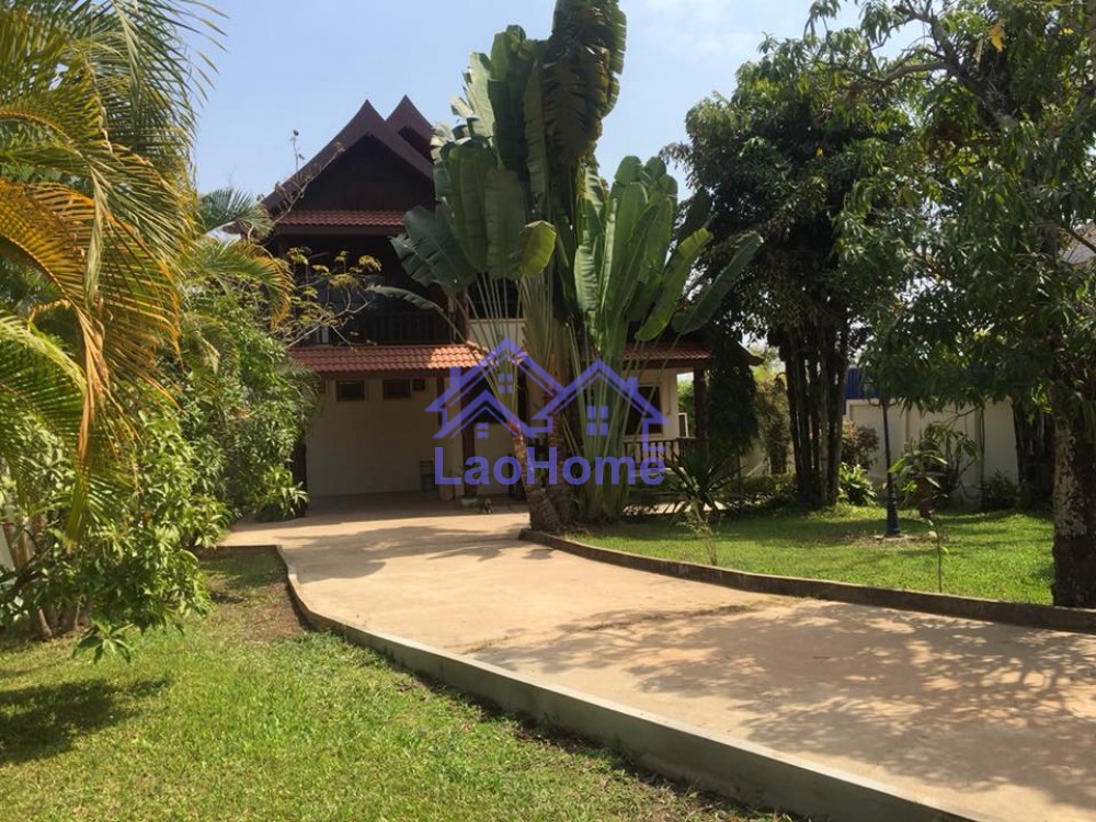 House for rent lao style and large garden