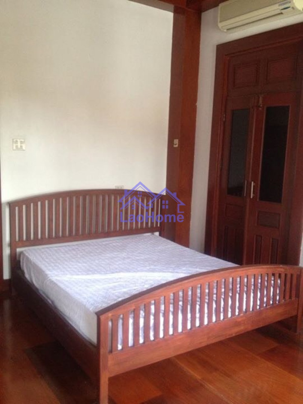 ID: 1043 - House for rent lao style with garden