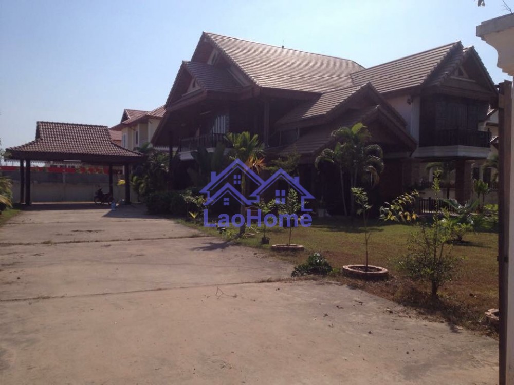 House for rent lao style and large garden