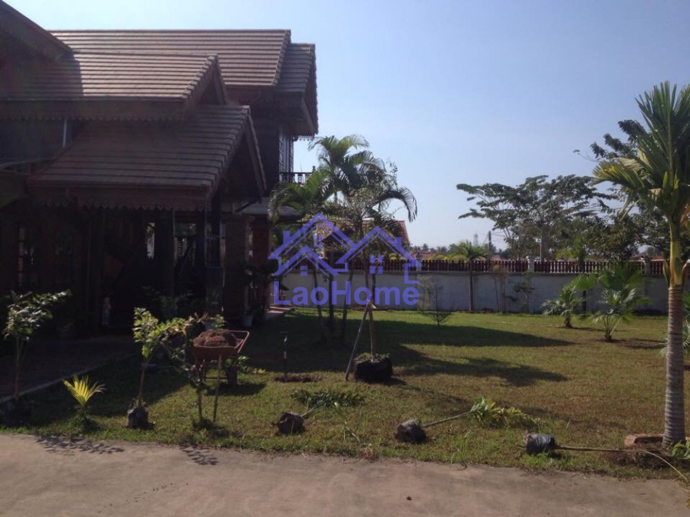 ID: 1060 - House for rent lao style and large garden