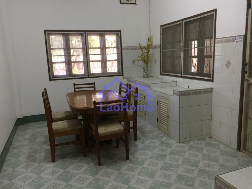 ID: 1068 - house for rent with large garden