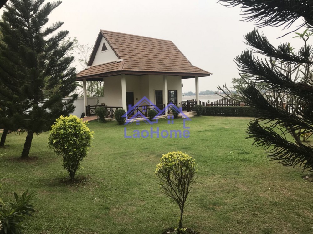 ID: 1091 - House for sale modern lao style with garden and close Mekong river good view