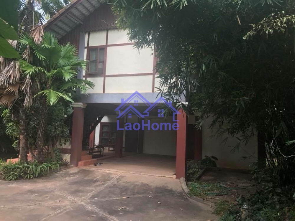 House for rent lao style with garden