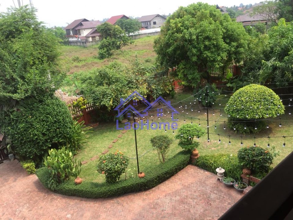 ID: 1094 - House for rent lao style with beautiful garden 