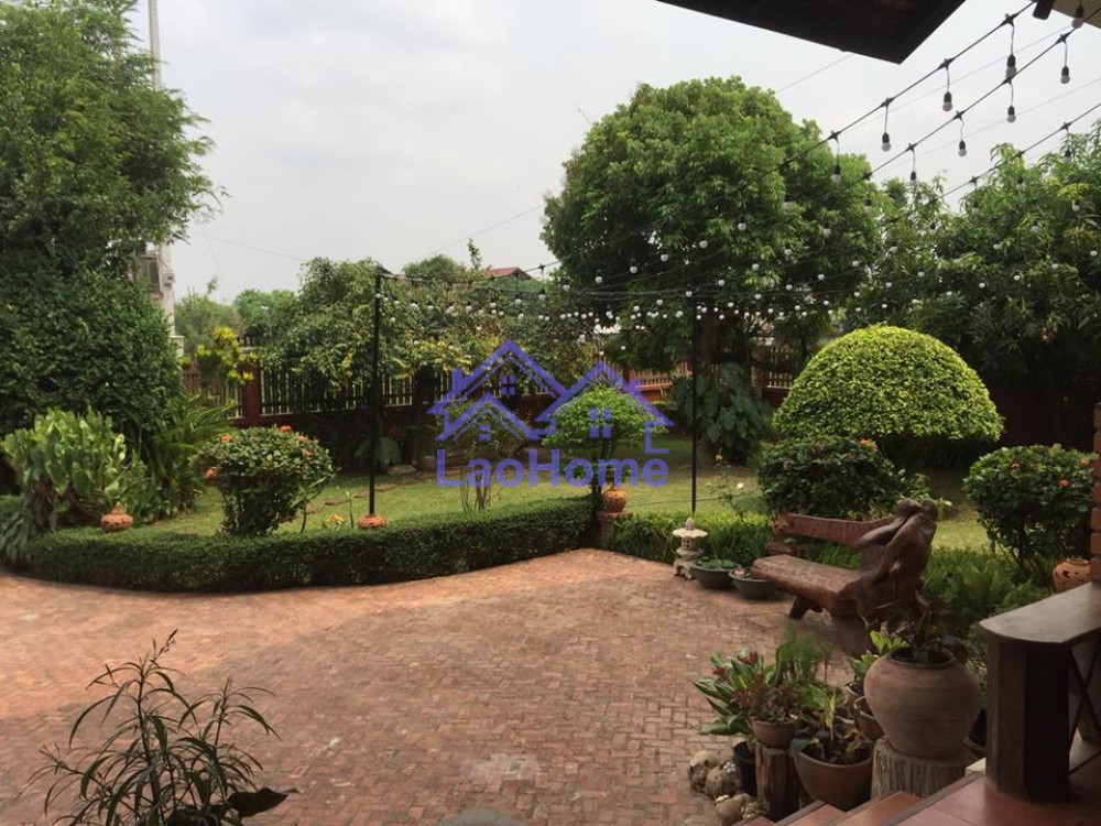 ID: 1094 - House for rent lao style with beautiful garden 