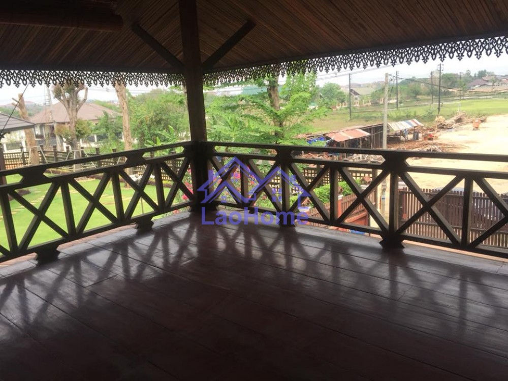 ID: 1094 - House for rent lao style with beautiful garden 