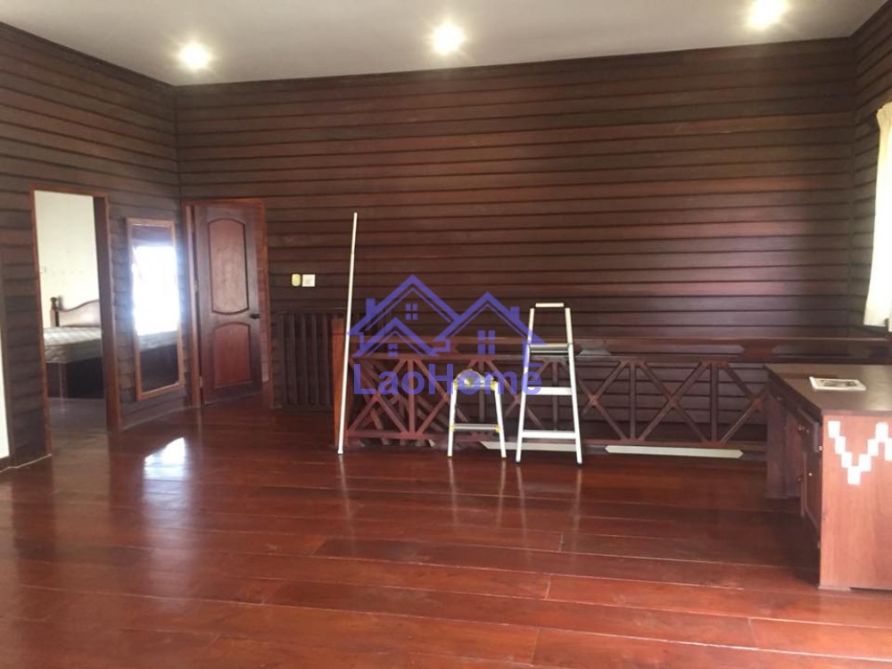 ID: 1094 - House for rent lao style with beautiful garden 