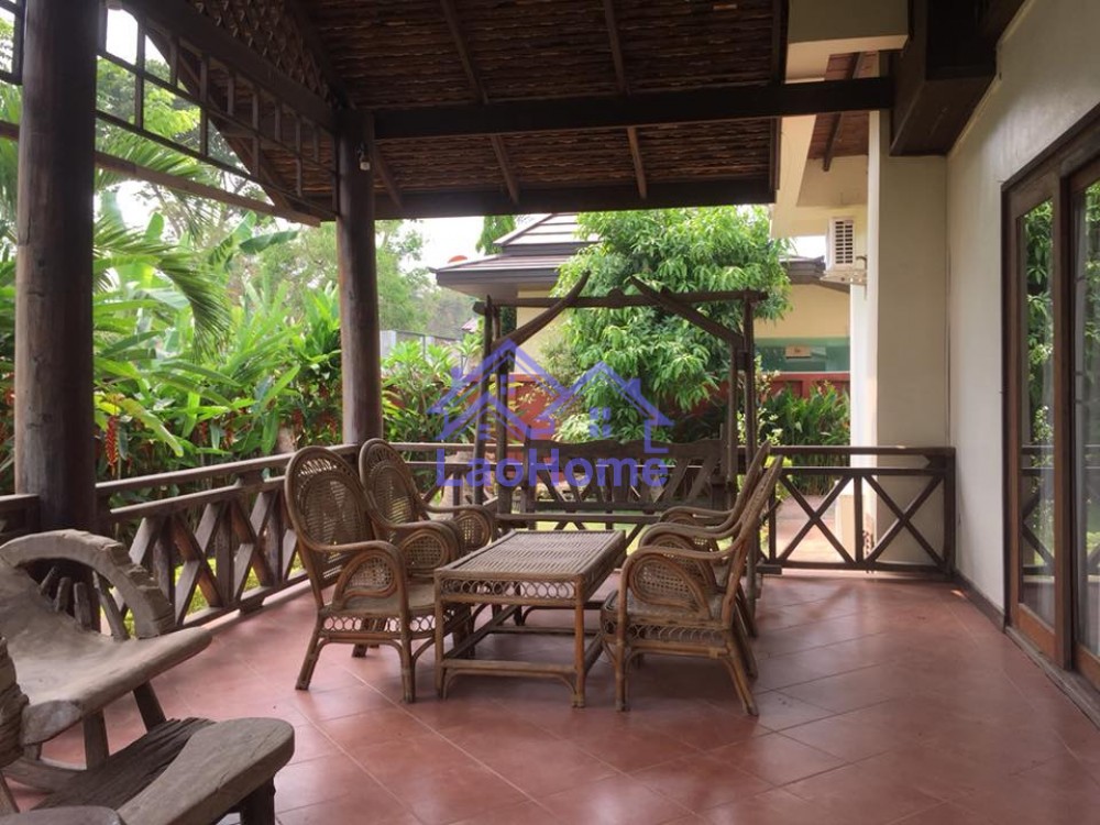 ID: 1094 - House for rent lao style with beautiful garden 