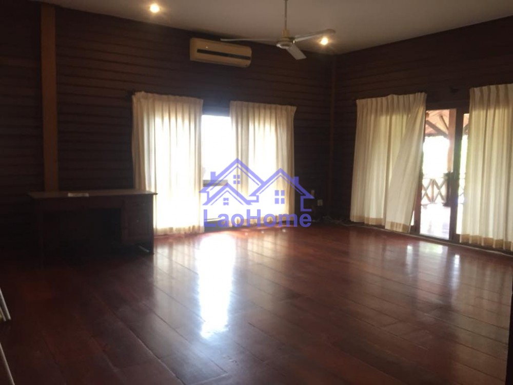 ID: 1094 - House for rent lao style with beautiful garden 