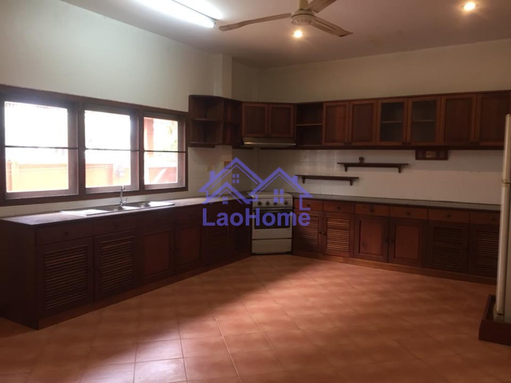 ID: 1094 - House for rent lao style with beautiful garden 