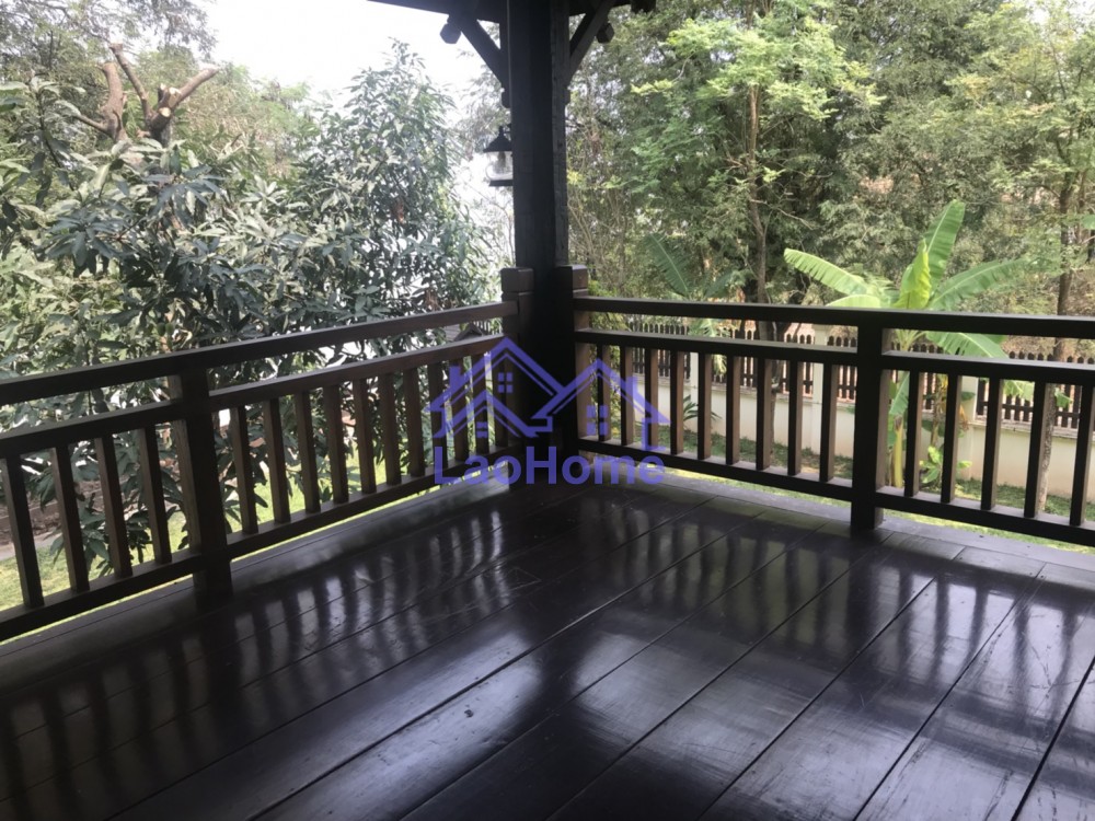 ID: 1098 - House for rent lao style and close Mekong River 