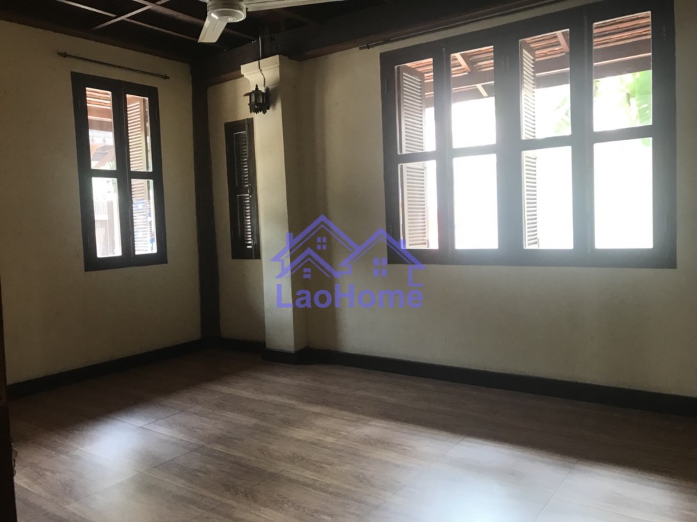 ID: 1098 - House for rent lao style and close Mekong River 