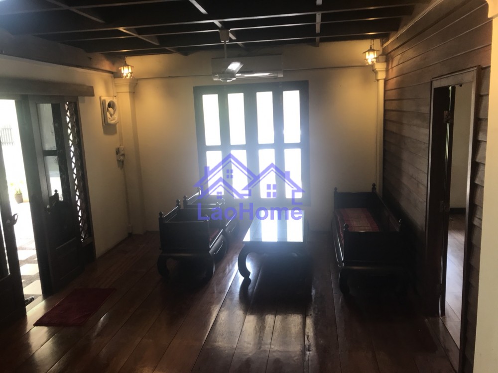 ID: 1098 - House for rent lao style and close Mekong River 