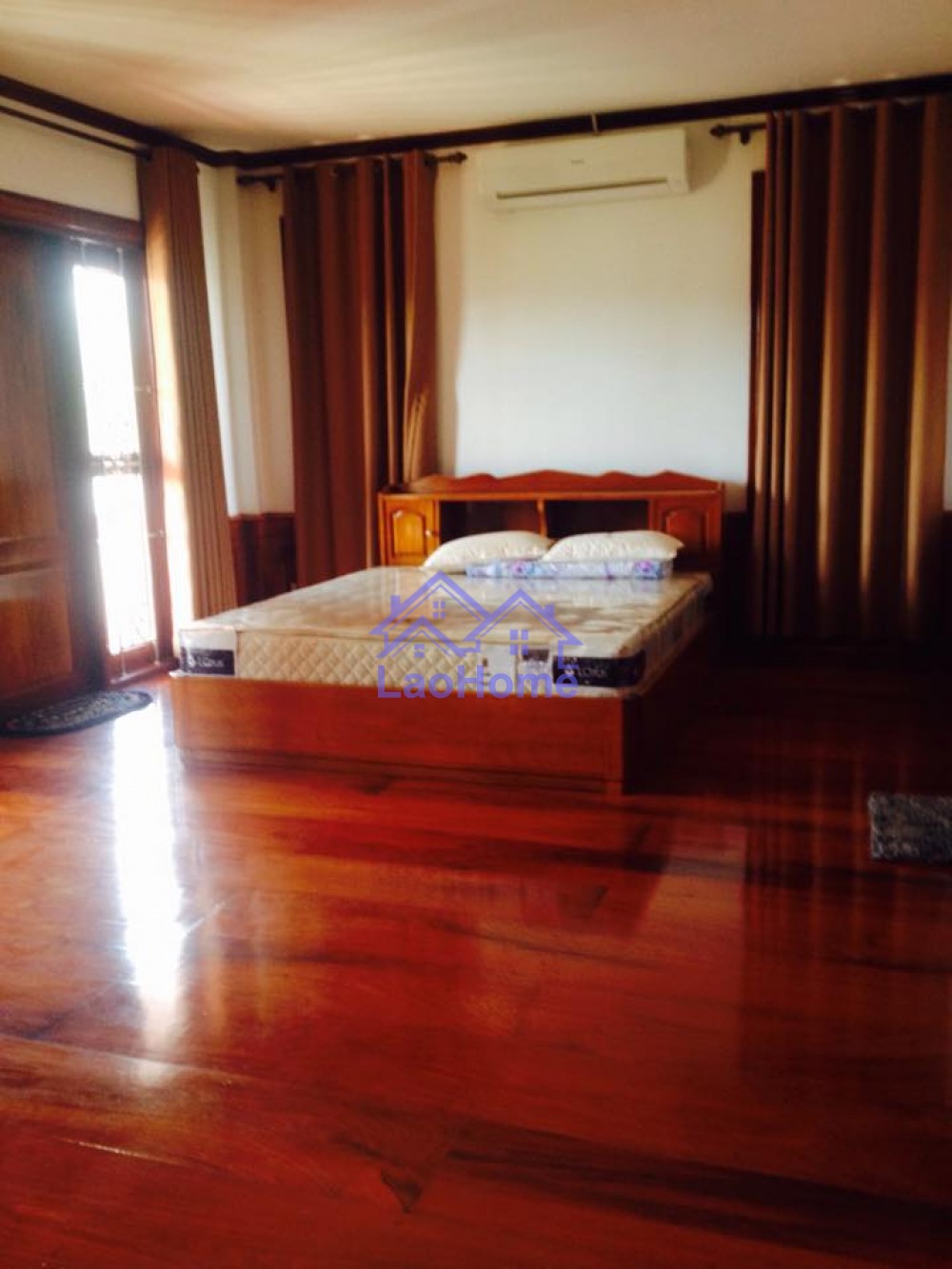 ID: 1108 - House for rent modern lao style 