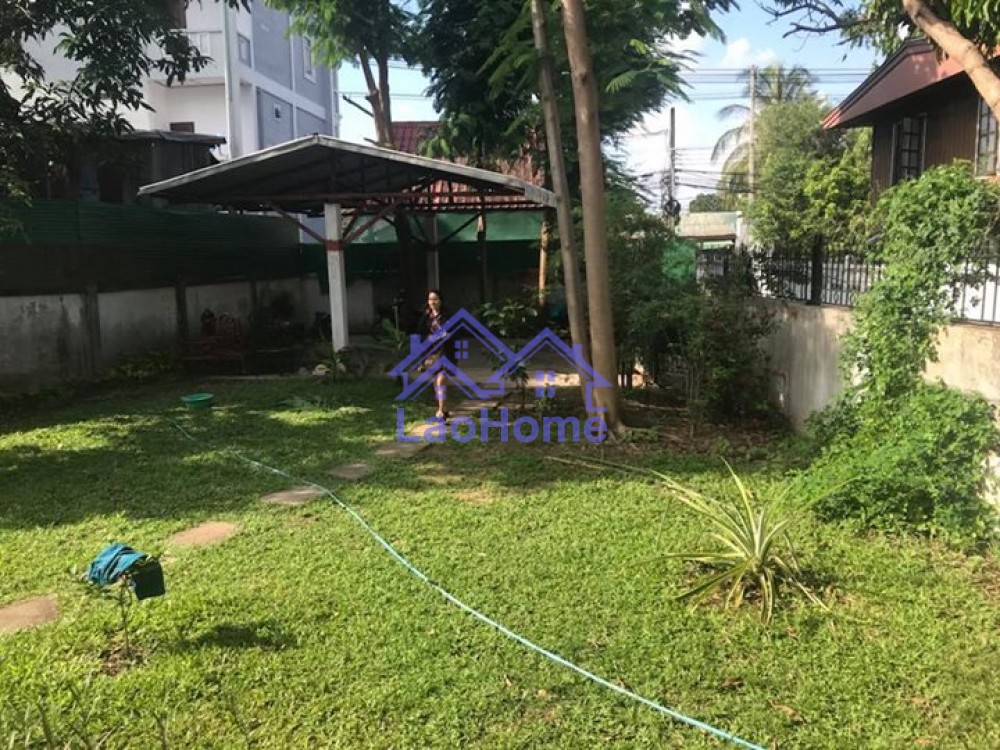 ID: 1112 - house for rent with large garden