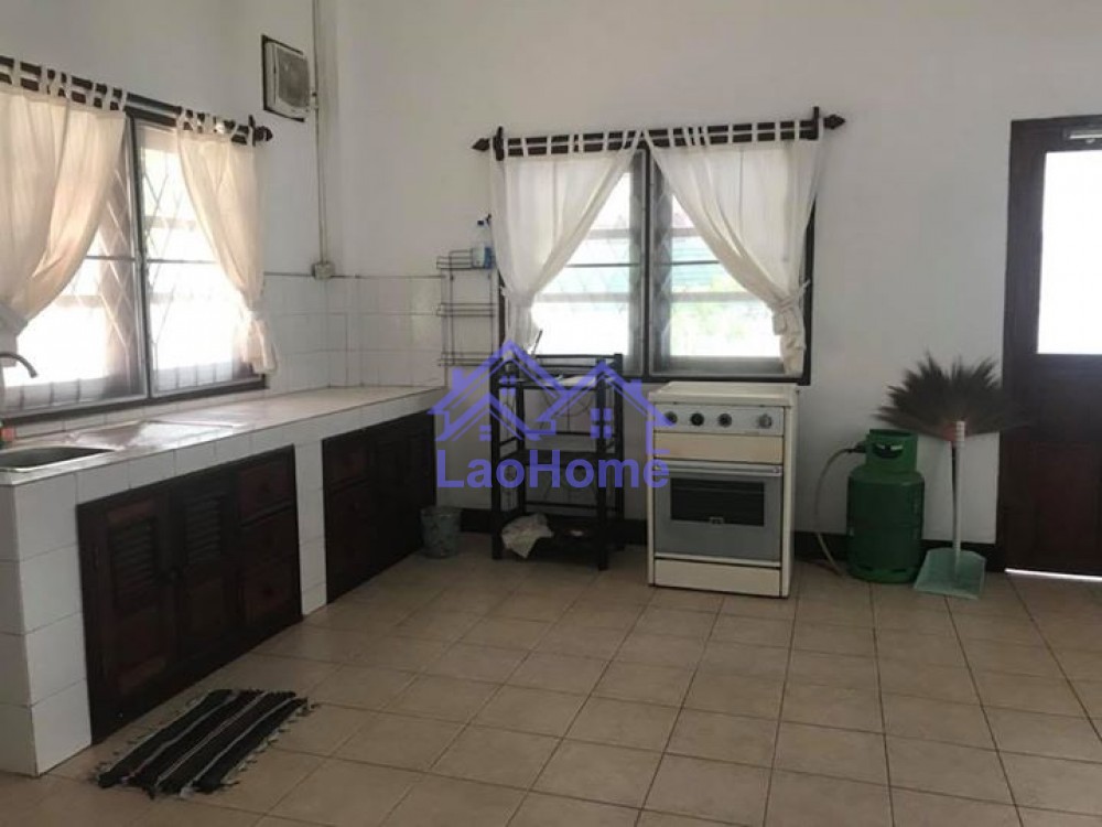 ID: 1112 - house for rent with large garden