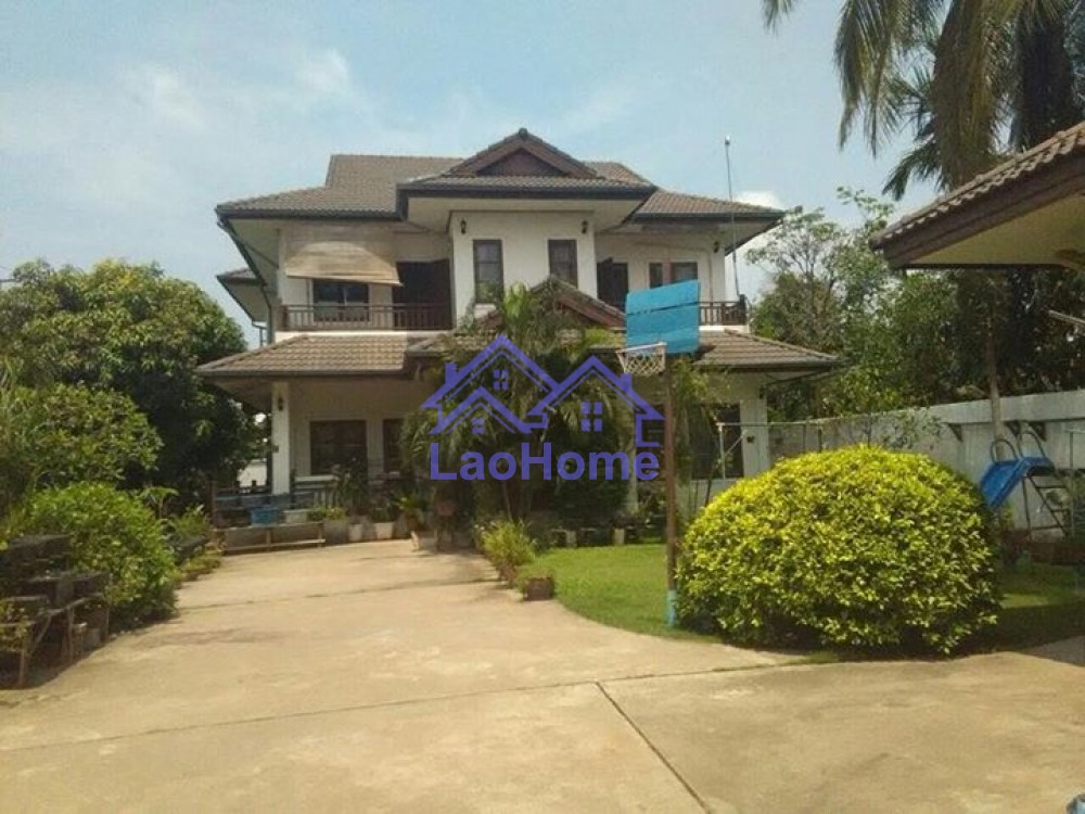 Modern House for rent with large garden 