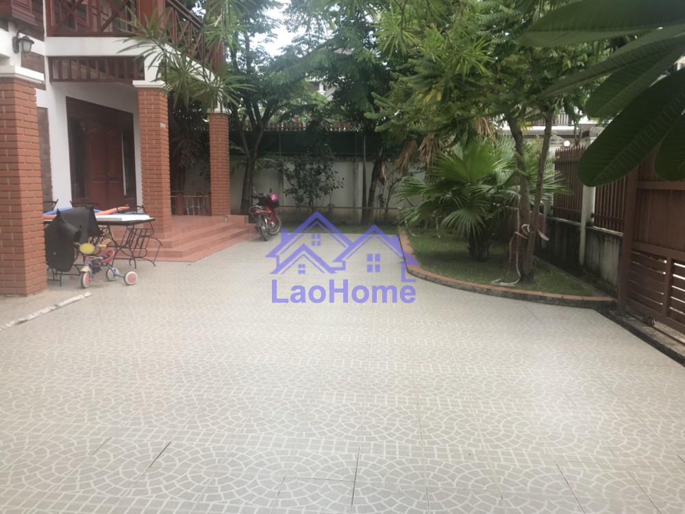 ID: 1128 - House for rent lao style with garden