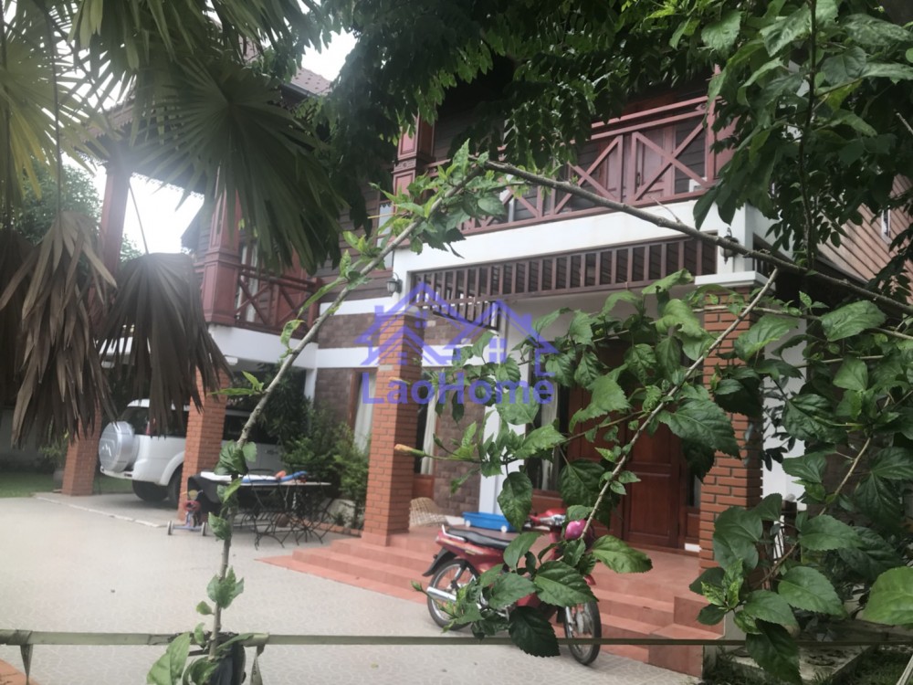 ID: 1128 - House for rent lao style with garden