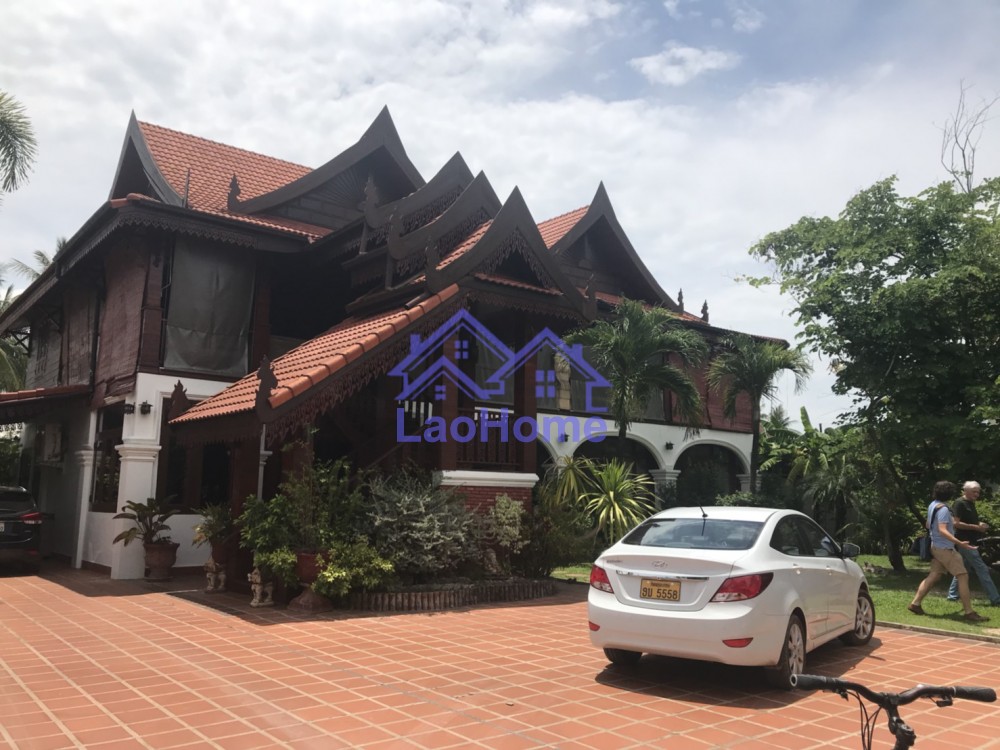 ID: 1141 - Big lao style house for rent with larg garden