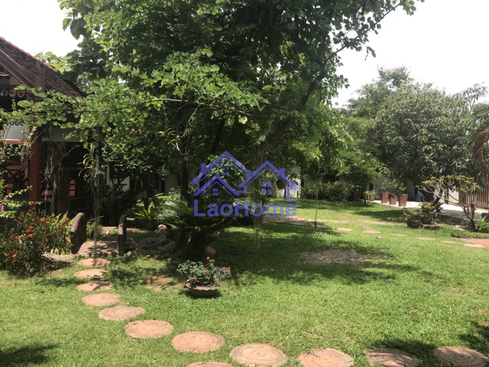 ID: 1141 - Big lao style house for rent with larg garden