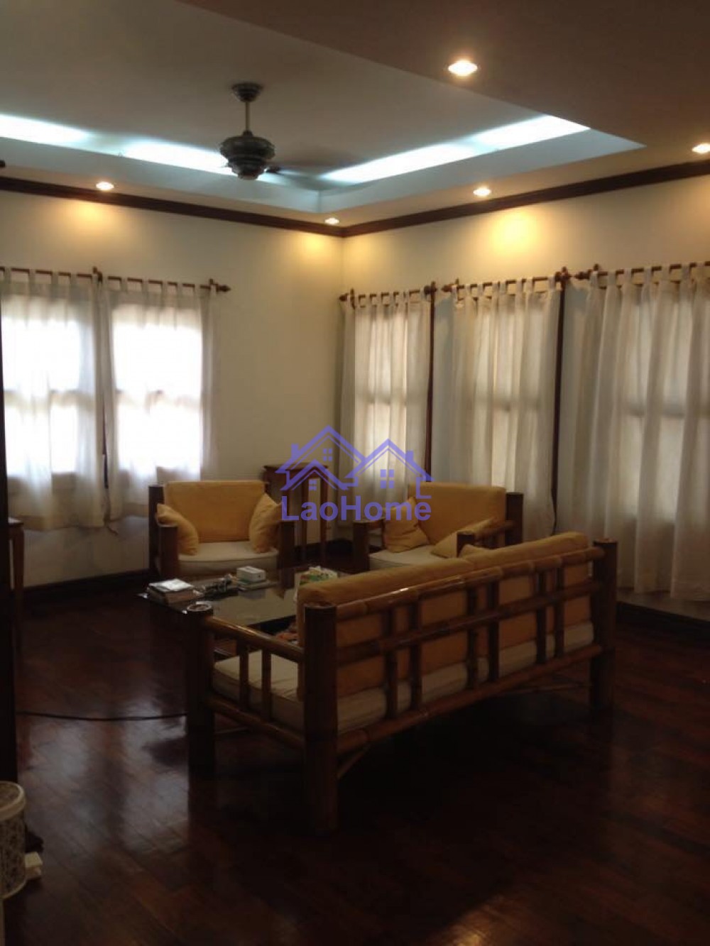 ID: 1149 - House for rent lao style with garden