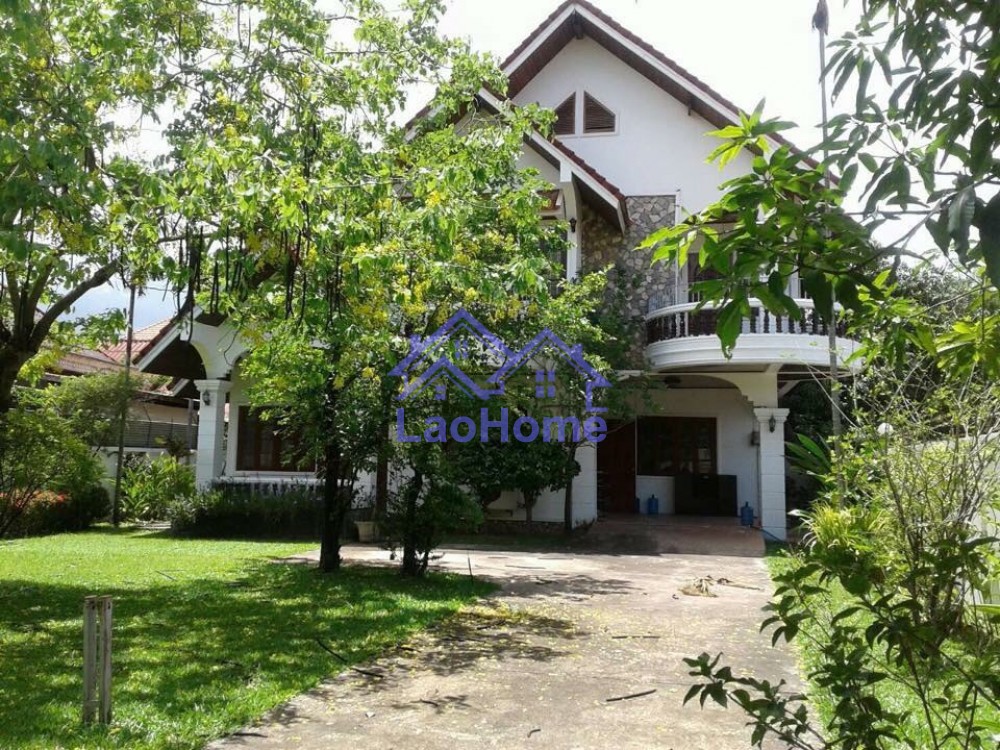 Modern Lao style house with large garden