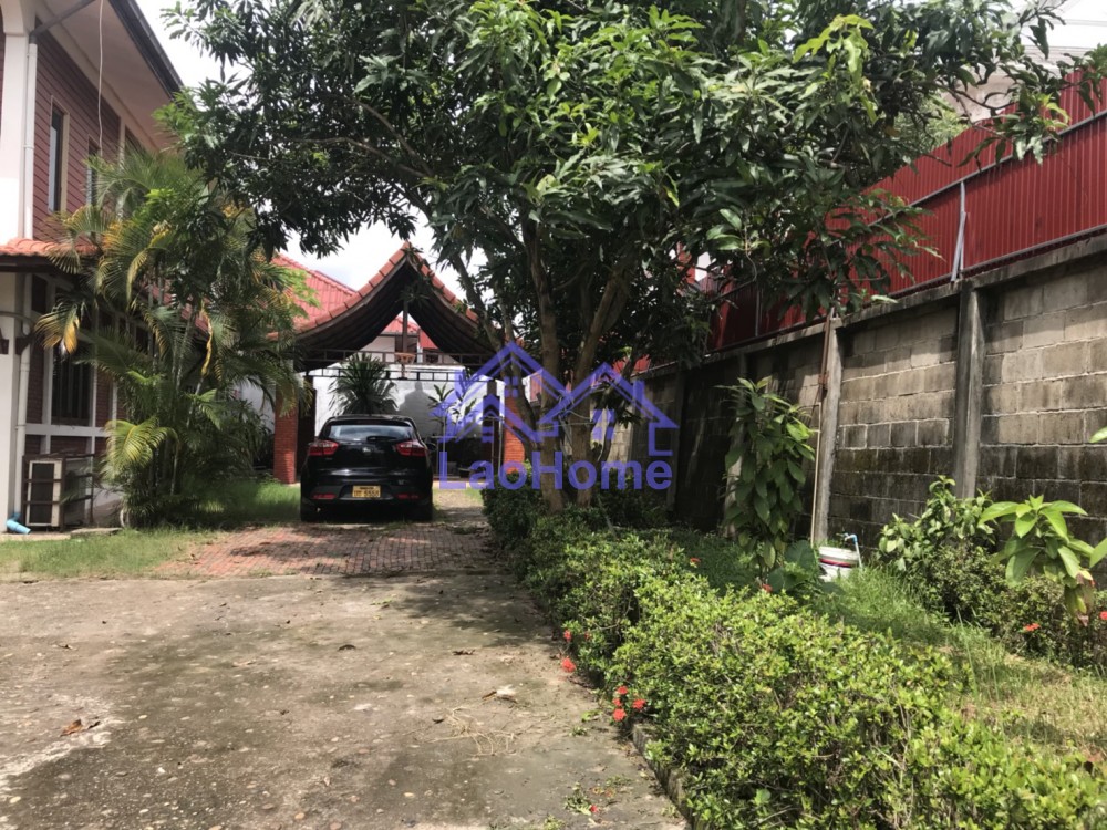 ID: 1159 - House for rent lao style with garden