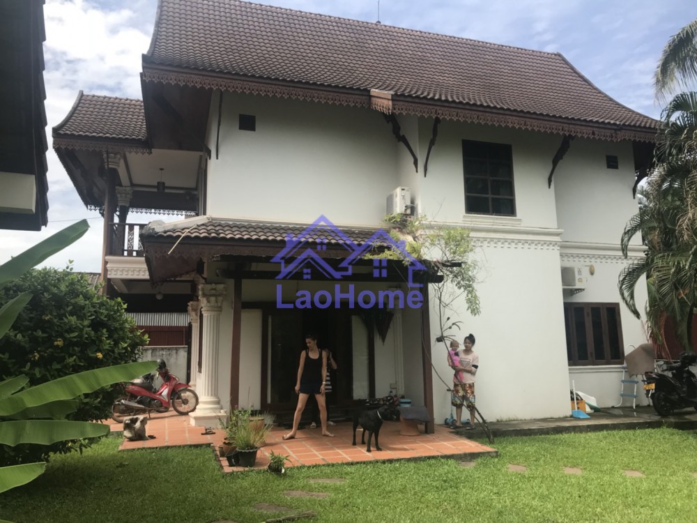 ID: 1160 - House for rent lao style and large garden