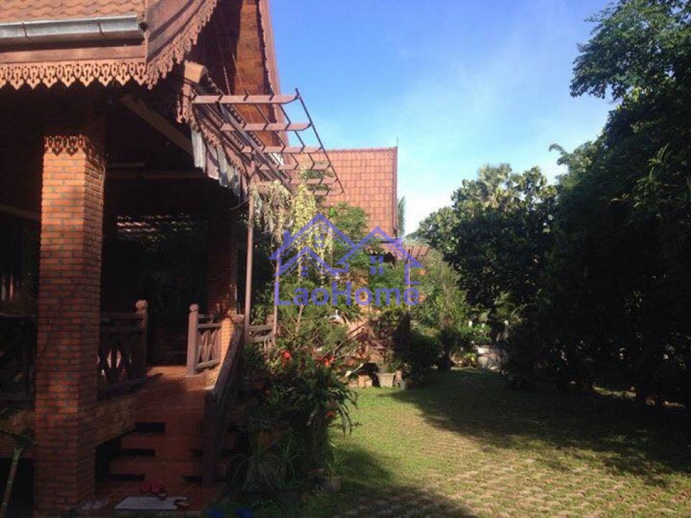 ID: 1171 - House for rent lao style with garden