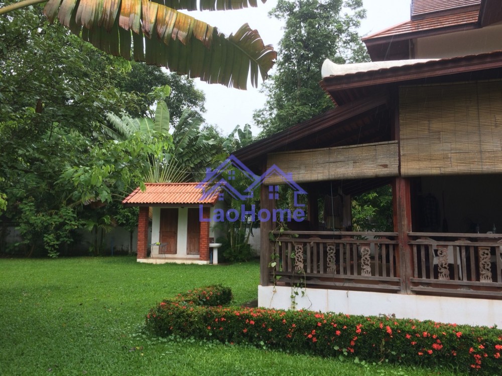 ID: 1184 - House for rent lao style and large garden