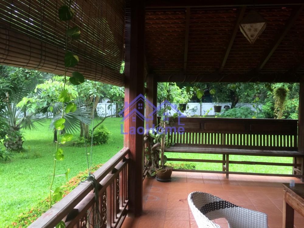 ID: 1184 - House for rent lao style and large garden