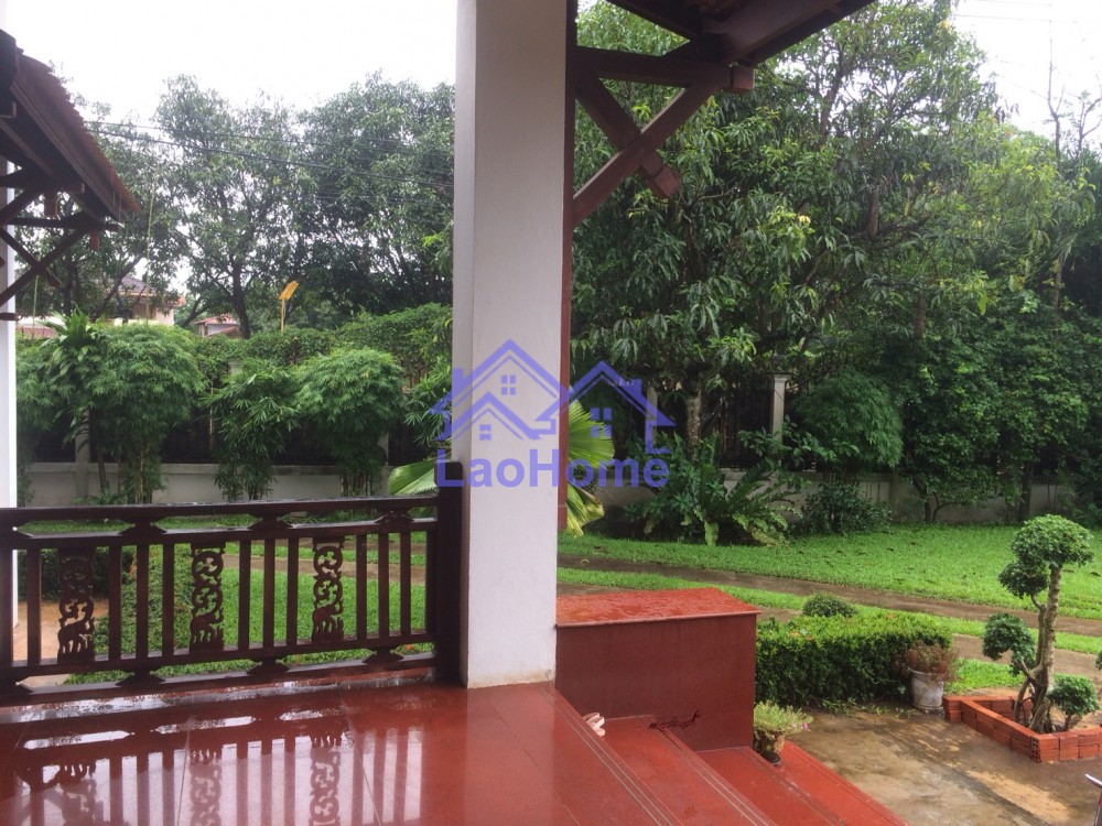 ID: 1184 - House for rent lao style and large garden