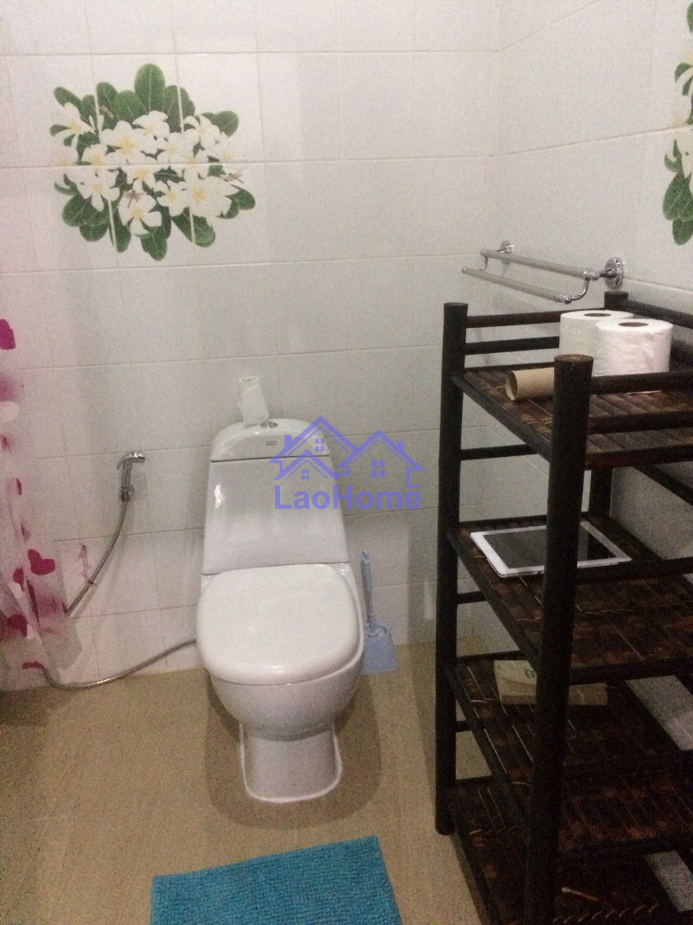 ID: 1184 - House for rent lao style and large garden