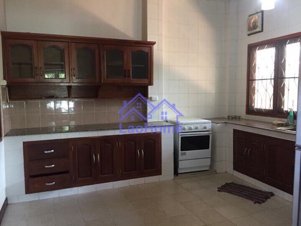 ID: 1189 - House for rent lao style with garden