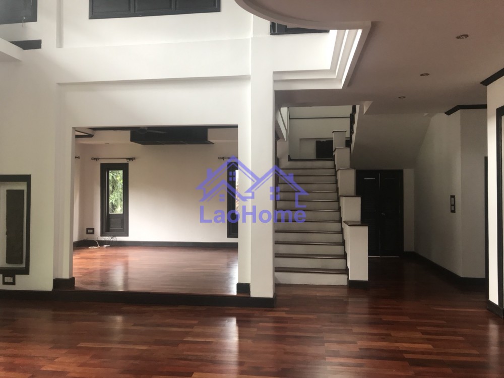 ID: 1190 - House for rent modern lao style with garden 