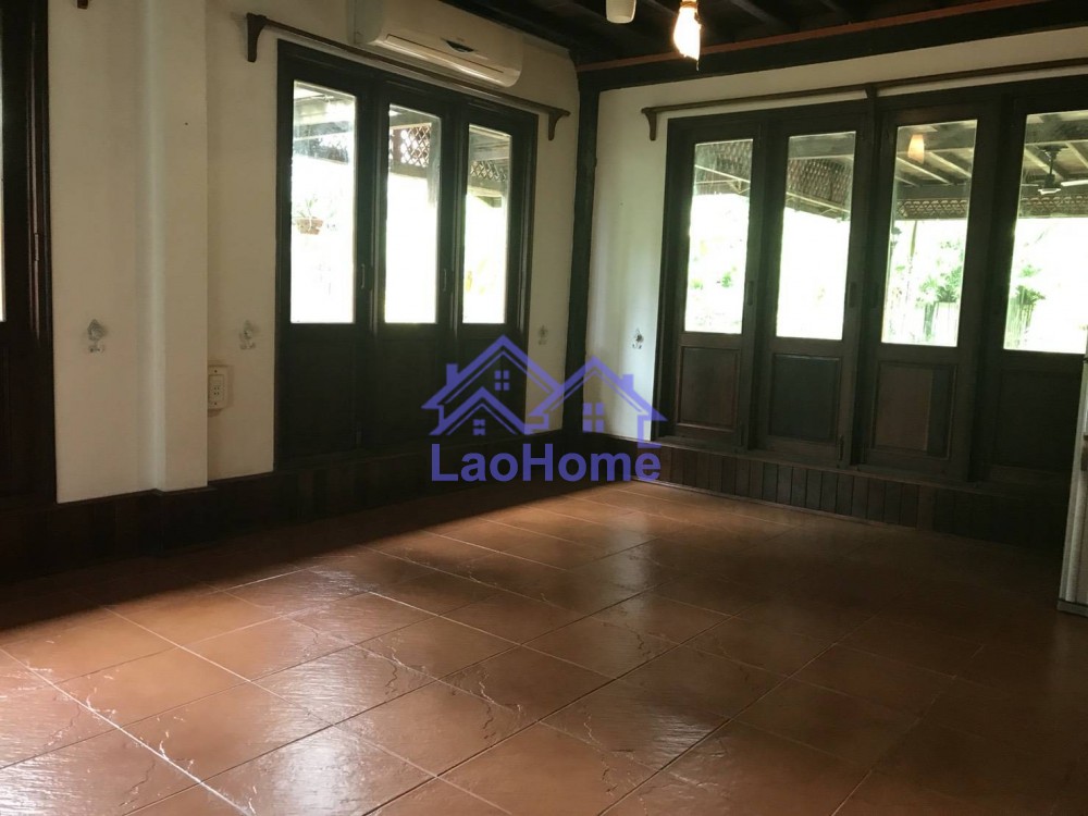 ID: 1195 - House for rent lao style with garden