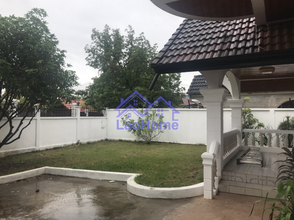 Modern Lao style house with garden for rent