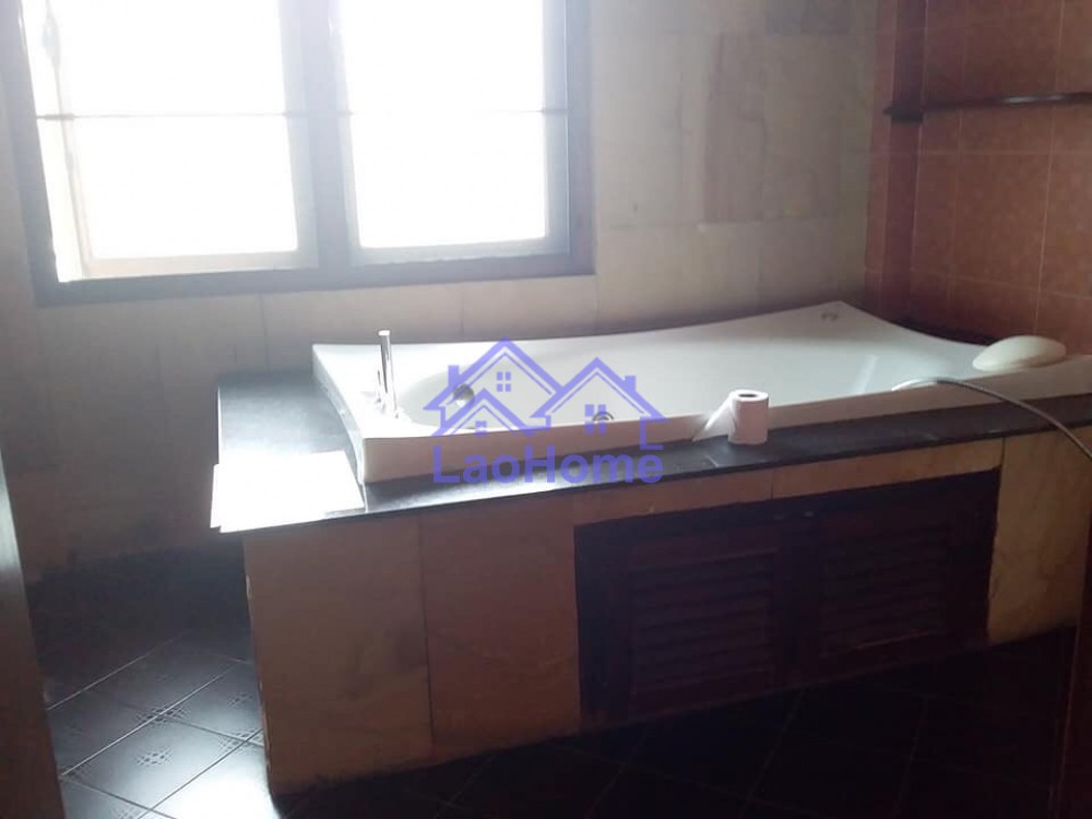 ID: 1203 - House for rent lao style and large garden and swimming pool