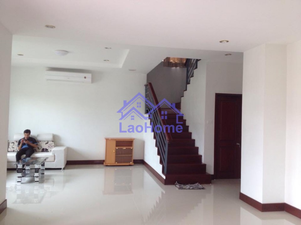 ID: 1229 - Modern house for rent with garden