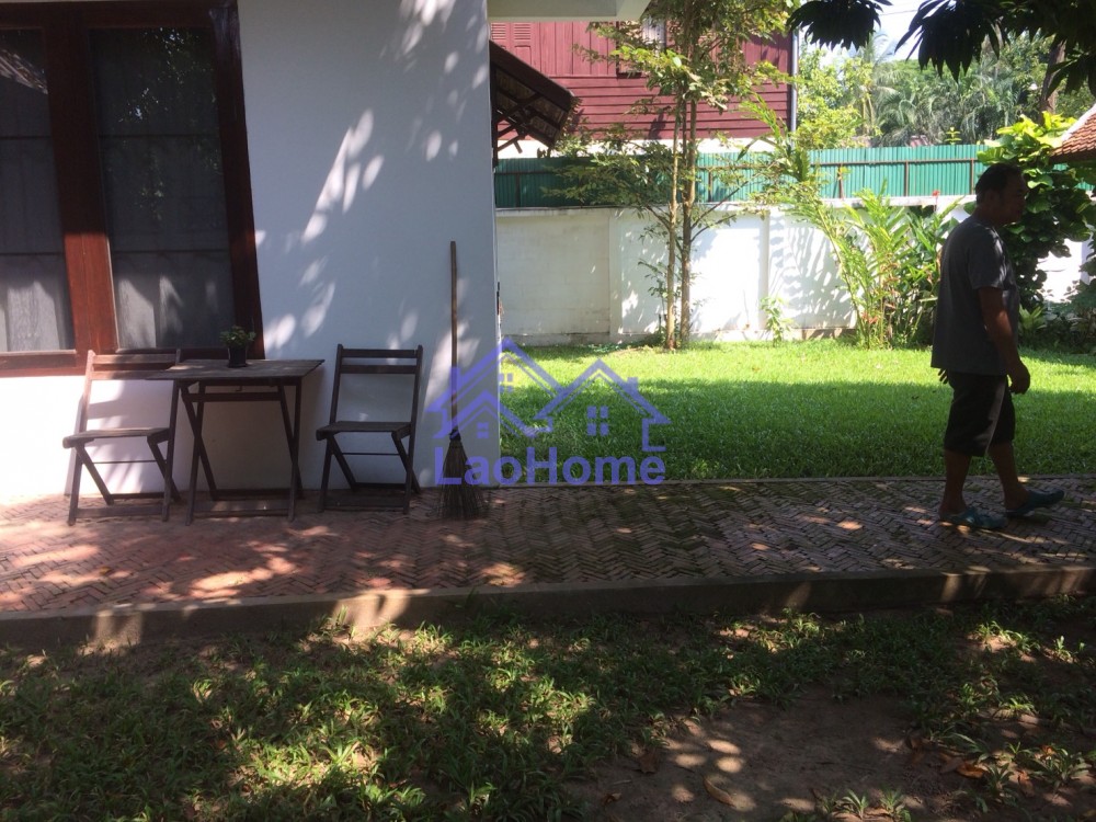 ID: 1239 - House for rent lao style with garden