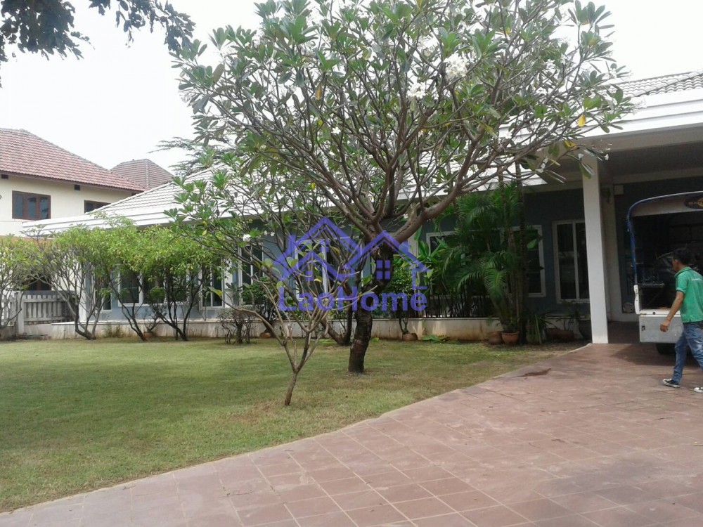 ID: 1263 - Beautiful modern villa house with garden and the trees for rent